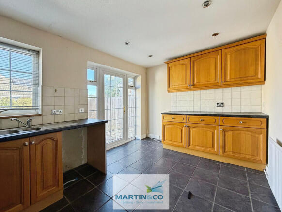 2 bed Semi-Detached for sale Image 5