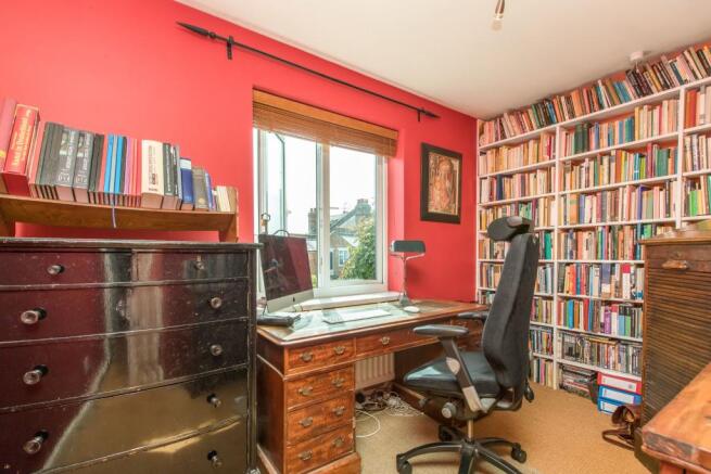 Bedroom 3/Study
