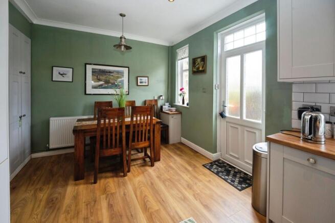 2 bed Terraced for sale Image 6