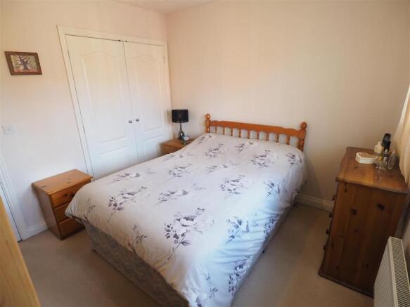 Master Bedroom 055