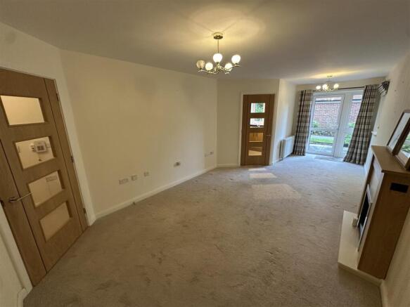1 bed Apartment to rent Image 4