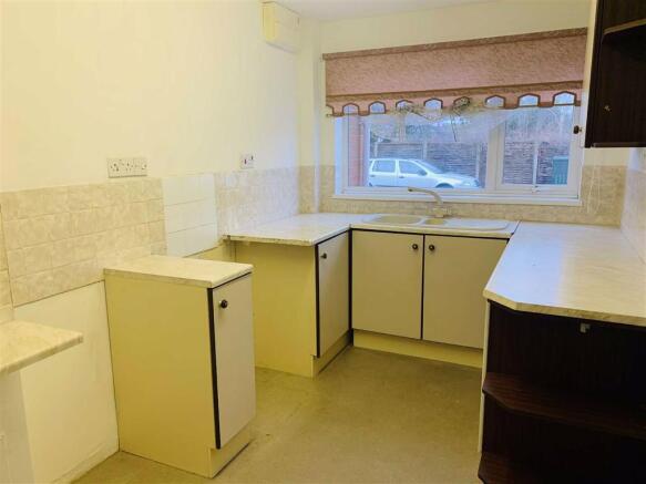 KITCHEN: