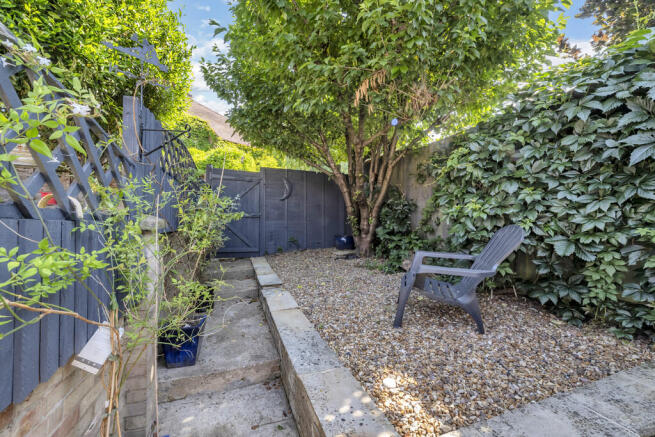 Cheveley Road, Newmarket photo 4