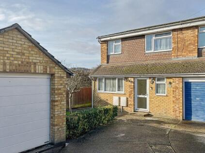 Nelson Close - No Onward Chain - Detached Garage