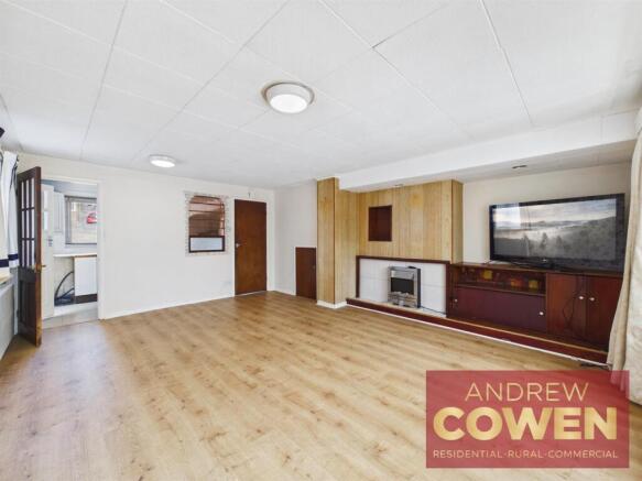 3 bed House for sale Image 6