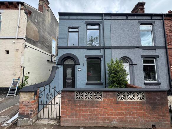 3 bed terraced house for sale Atherton Road, Hind