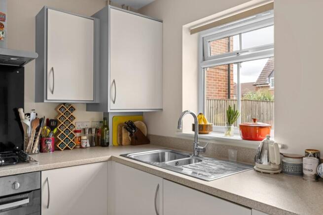 2 bed Ground Maisonette for sale Image 6