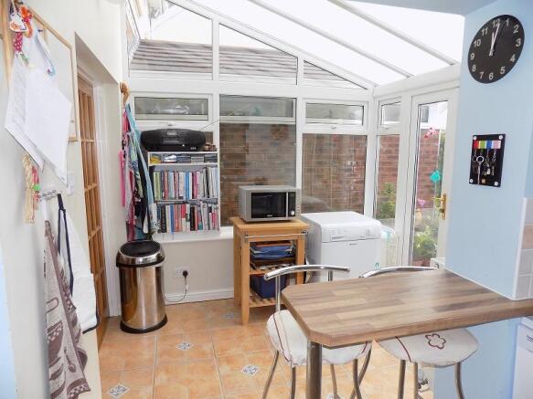 Kitchen/Sun room