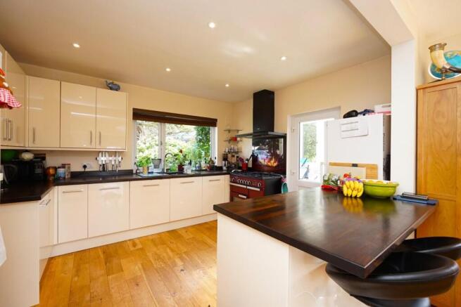 Old Hall Drive, Ulverston photo 4