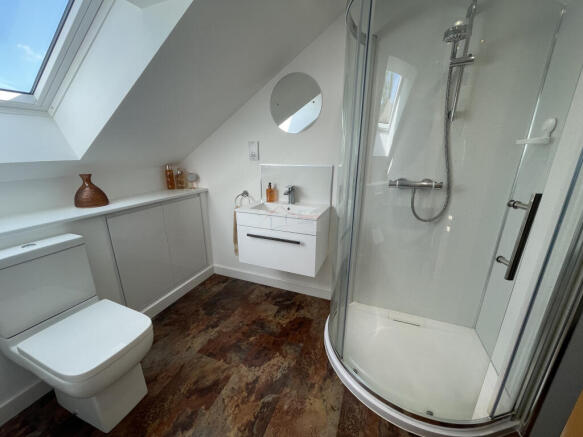 Ensuite a.JPG