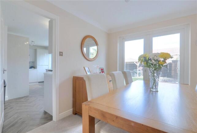 4 bed Detached for sale Image 8