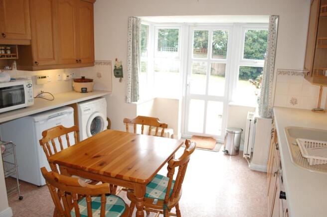 FITTED DINING KITCHE