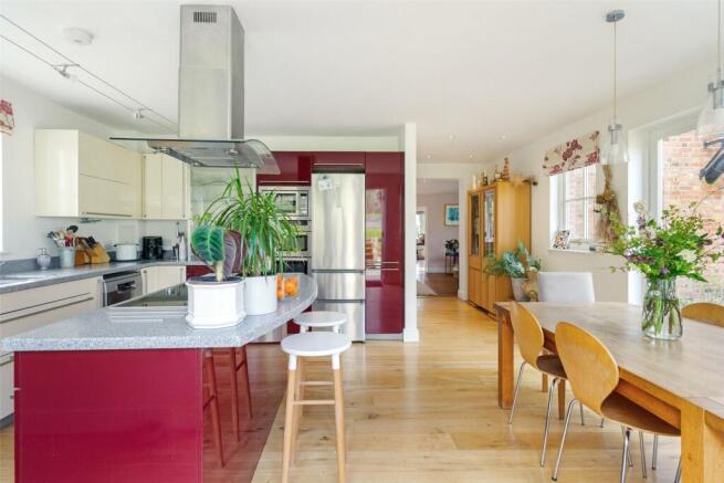 Kitchen/Dining Room