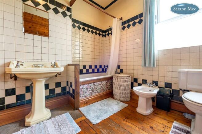 bath1.jpg