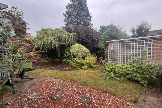 2 bed Detached Bungalow for sale Image 11
