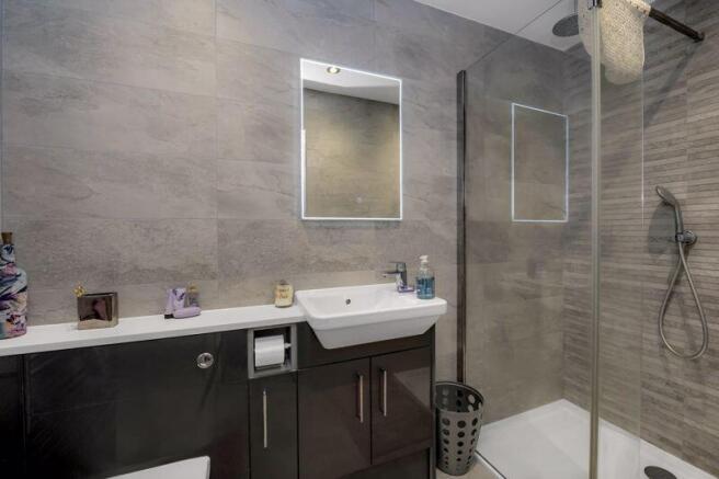 Ensuite