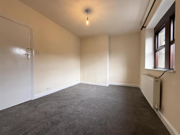 1 bed Terraced to rent Image 7