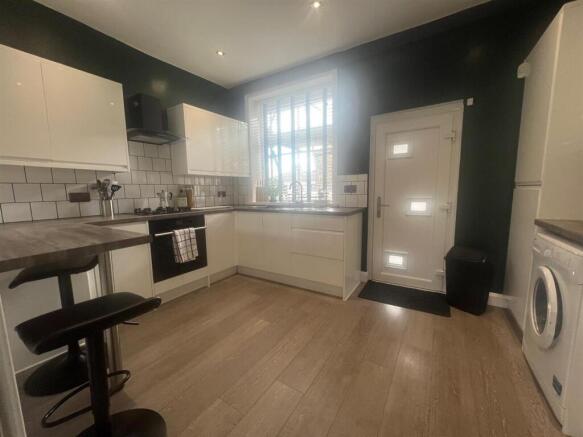 Holgate kitchen3.jpg