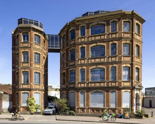 220 Queenstown Road_exterior.JPG