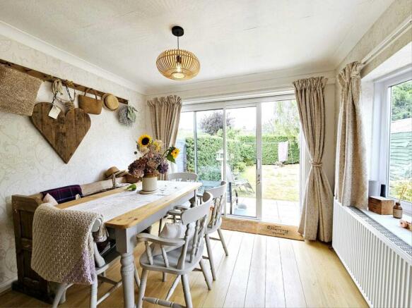 2 bed Semi-Detached Bungalow for sale Image 7