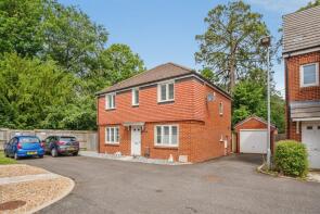 19, Taylor Close, Waterlooville PO7 5GE