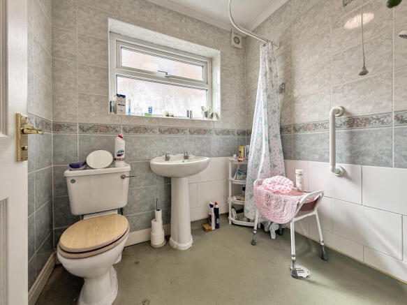 3 bed Semi-Detached Bungalow for sale Image 11