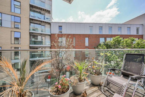 Parkway Apartments, Goodchild Road, Manor House, London, N4