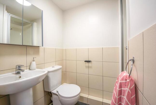 6 bed Private Halls to rent Image 5