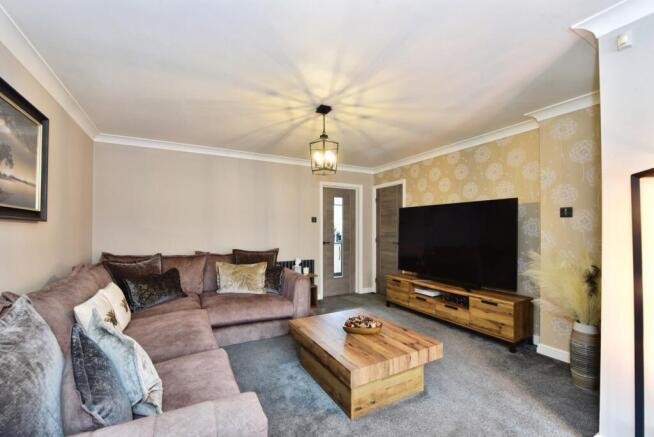 4 bed Detached for sale Image 9
