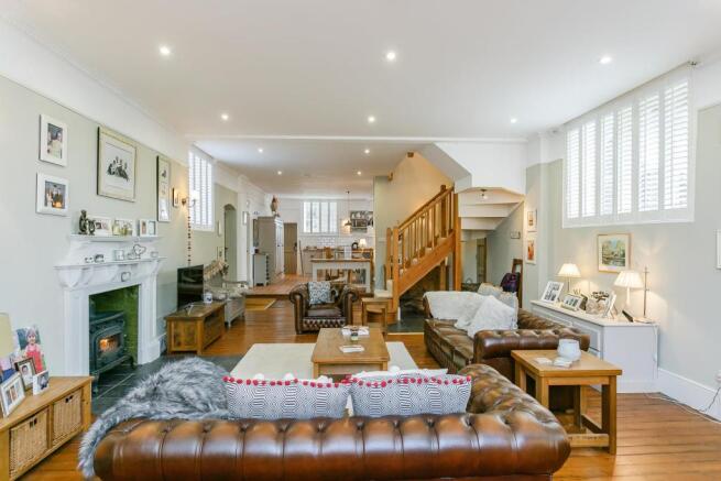 8314904-interior13-800.jpg