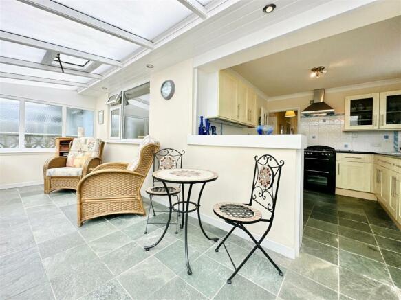 Conservatory Towards Kitchen.JPG