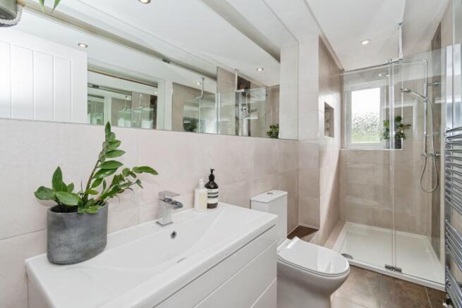 3 bed Terraced for sale Image 4