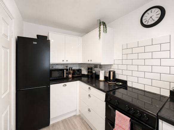 2 bed Terraced for sale Image 4