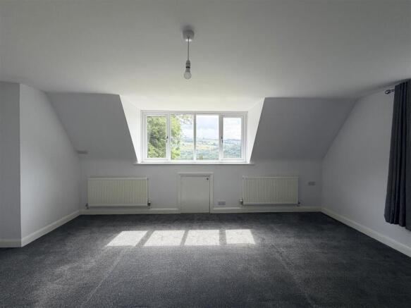 5 bed Detached to rent Image 12