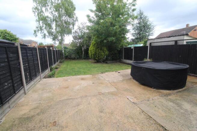 GARDEN.JPG