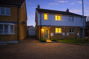 5, Eastwood Meadow, Gillingham ME8 8FA
