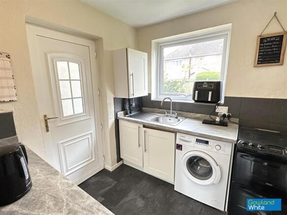 100 Redcar Road photo 4