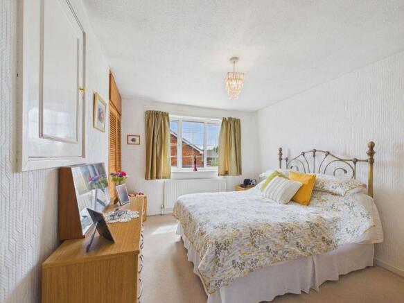 4 bed Detached for sale Image 5
