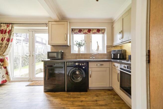 4 bed Detached for sale Image 7