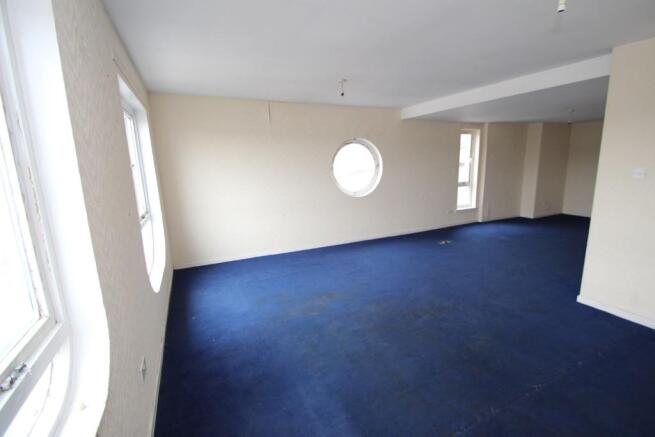 Lounge / dining room