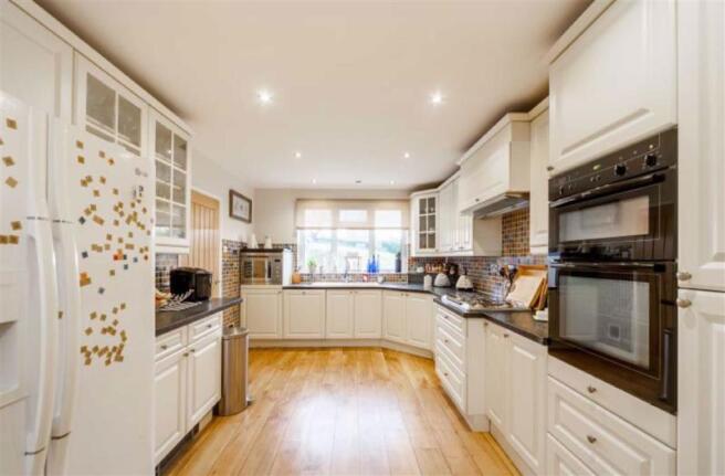 Kitchen / Breakfast Room