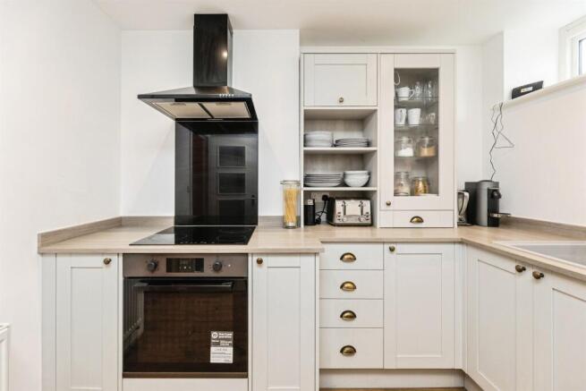 3 bed Terraced for sale Image 7