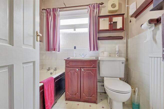 Bathroom.jpg