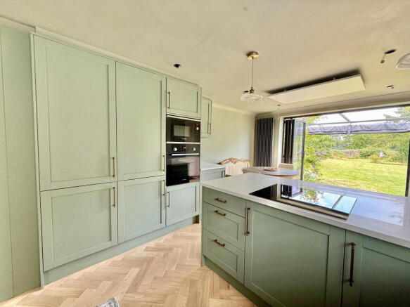 2 bed Terraced for sale Image 7
