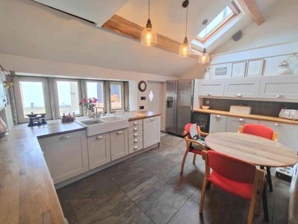 2 bed Cottage for sale Image 10