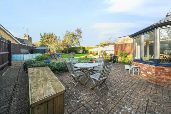 21 Lower Street, Pury End