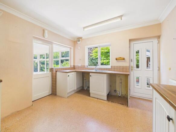 3 bed Detached Bungalow for sale Image 7