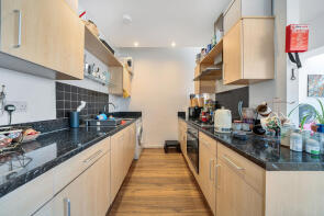 Flat 5, 302, Southwark Park Road, London SE16 2HA