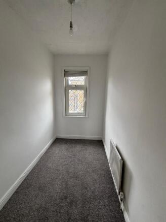 3 bed Terraced to rent Image 6