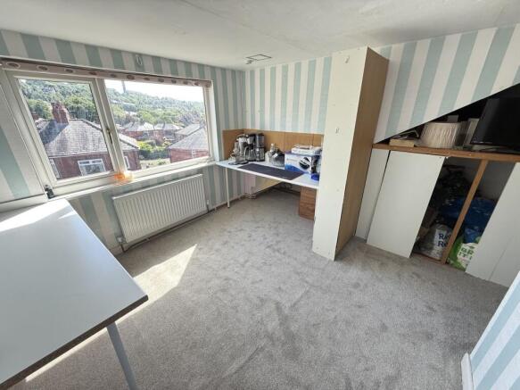 4 bed Semi-Detached for sale Image 10